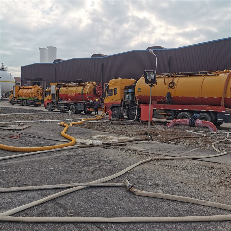 海兴污水池清理